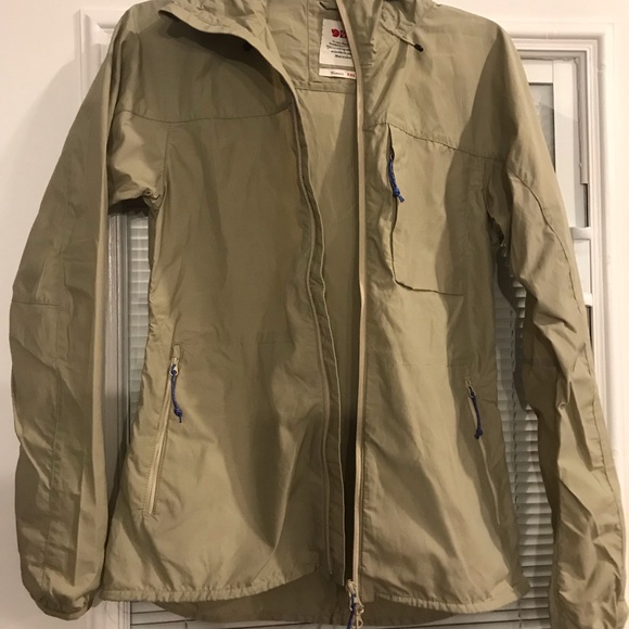 SOLD!! ❤️Fjallraven Womens High Coast Wind Jacket - Picture 3 of 7